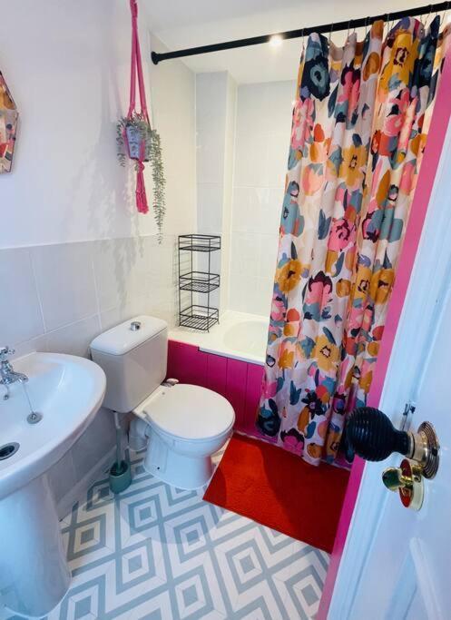 Colourful Apartment In Margate KENT Buitenkant foto